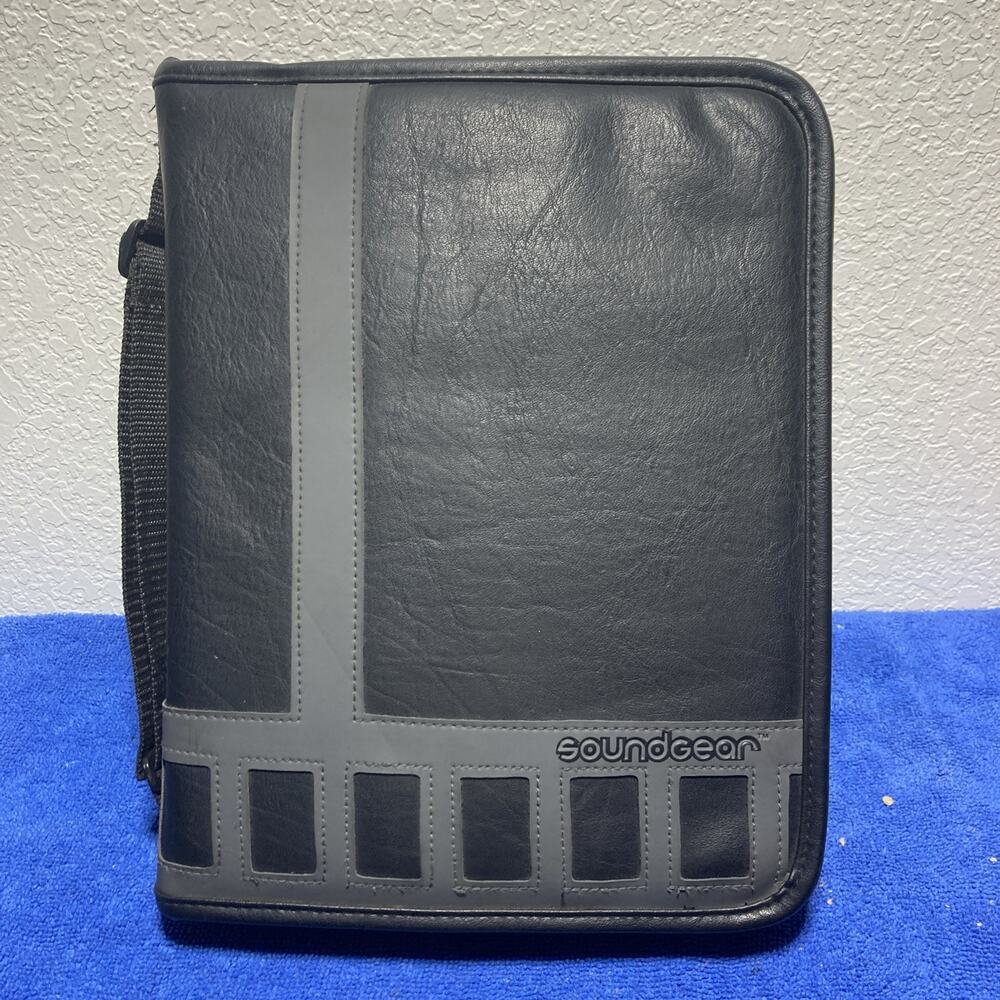 Cd Case With 40 CDs Atlantic Soundgear ZipUp Binder Carry Case